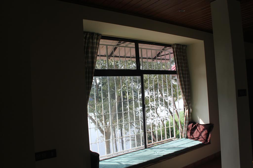 Bed and Breakfast Pearl Spot à Nedumbassery Chambre photo