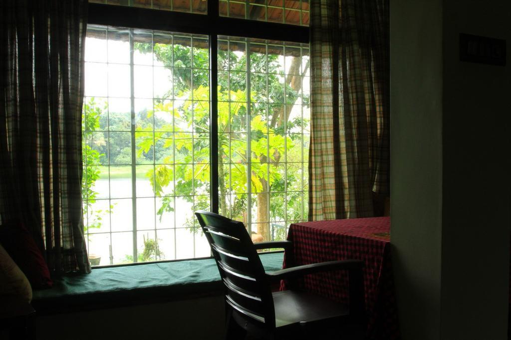 Bed and Breakfast Pearl Spot à Nedumbassery Extérieur photo